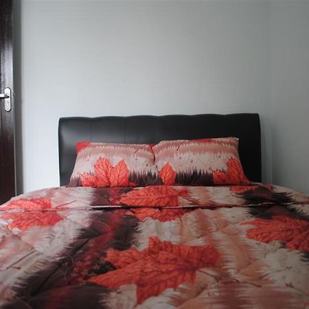 Golden Hawaii Villa Singkawang Dış mekan fotoğraf